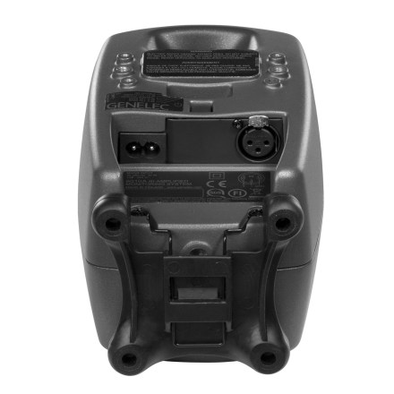 Genelec-8010AP-studijski-monitor-3
