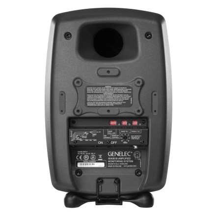 Genelec-8040BPM-Studijski-monitor-2